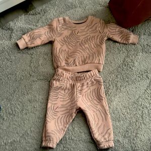 Mauve sweatsuit